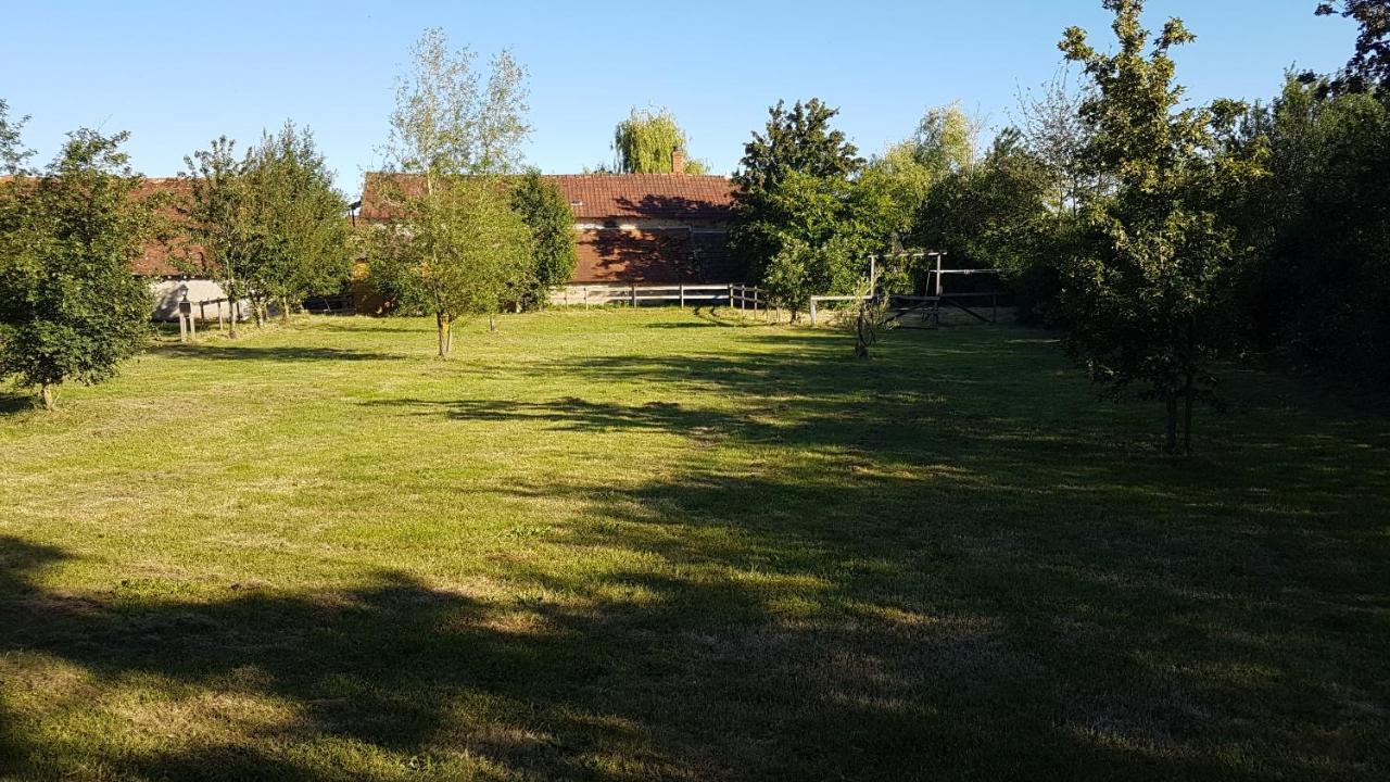 Saint-Hilaire  Le Petit Moulin Bed & Breakfast エクステリア 写真